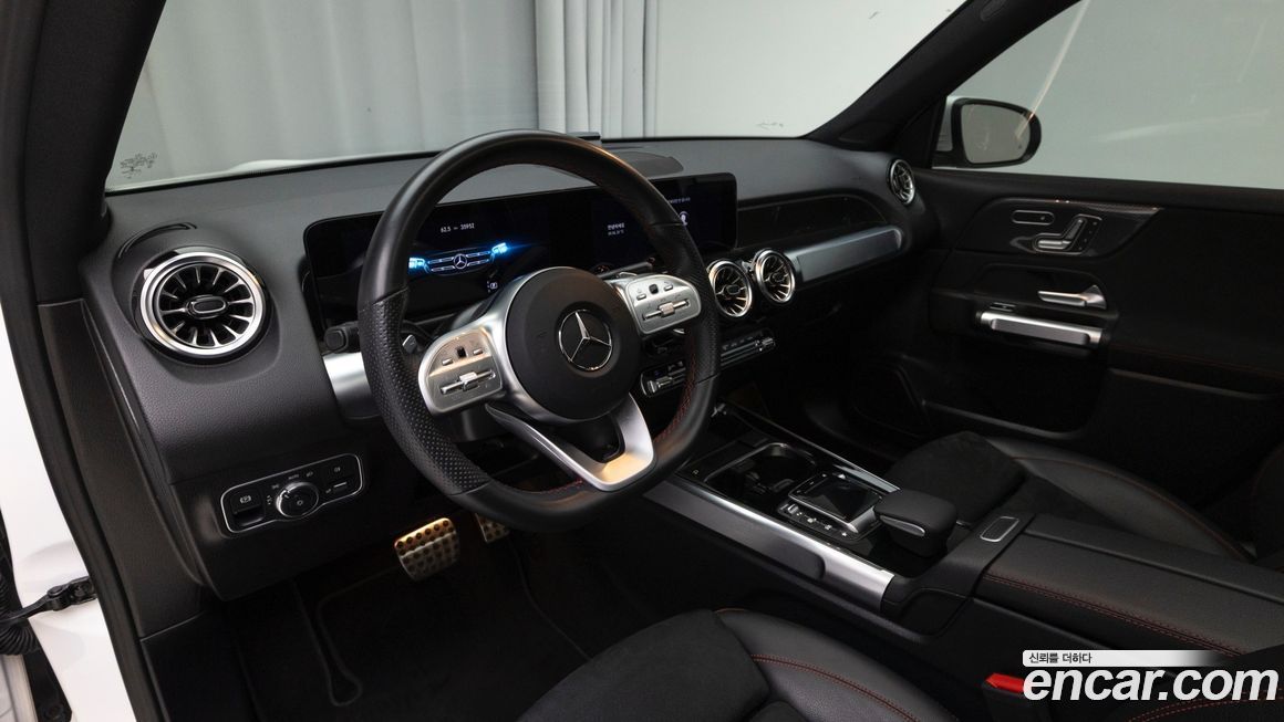 Mercedes-Benz GLB-Class 2021