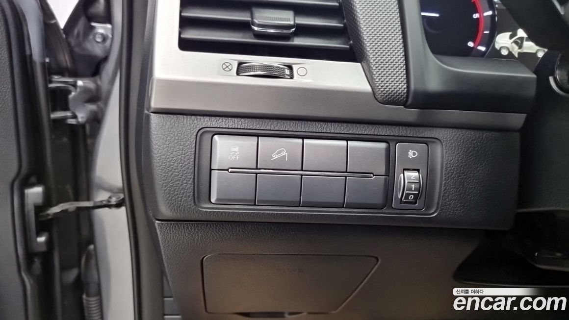 KG_Mobility_Ssangyong Rexton 2019