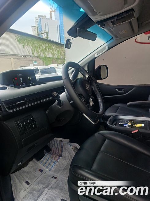 Hyundai Staria 2023