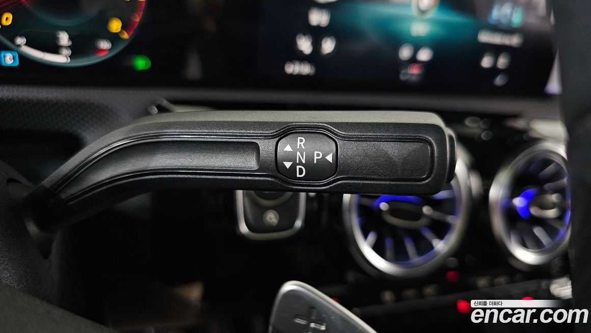 Mercedes-Benz CLA-Class 2021