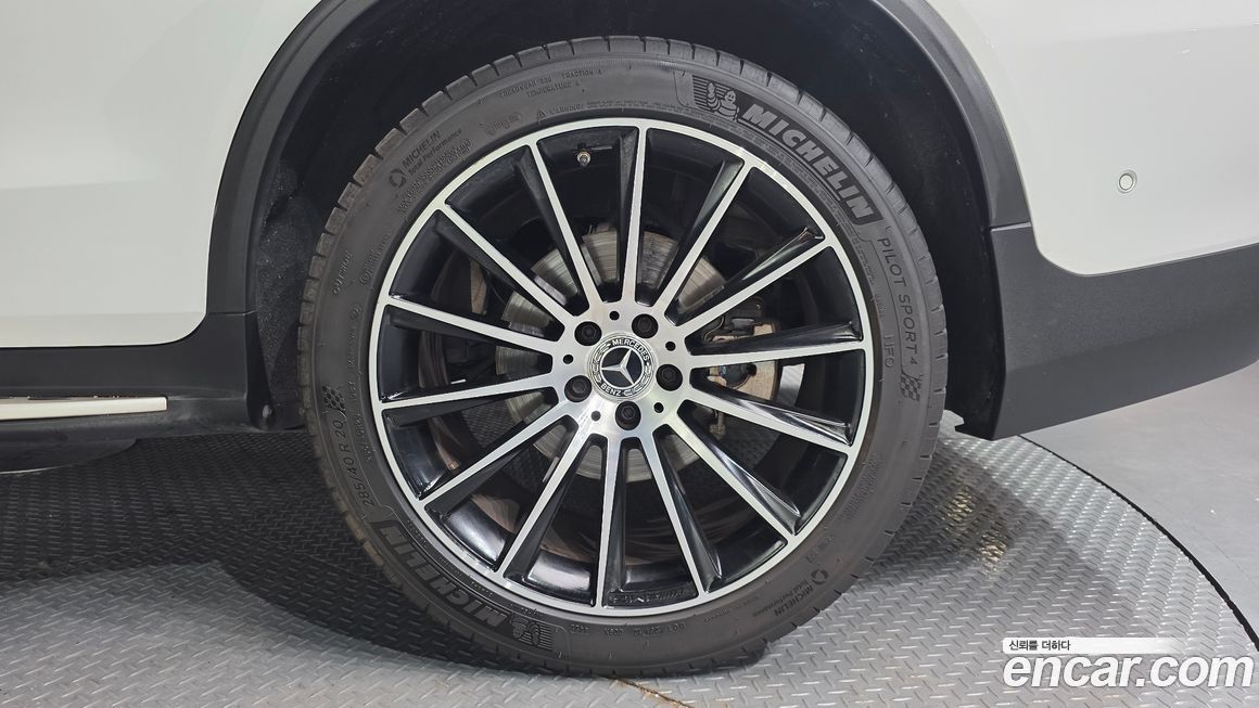 Mercedes-Benz GLC-Class 2019