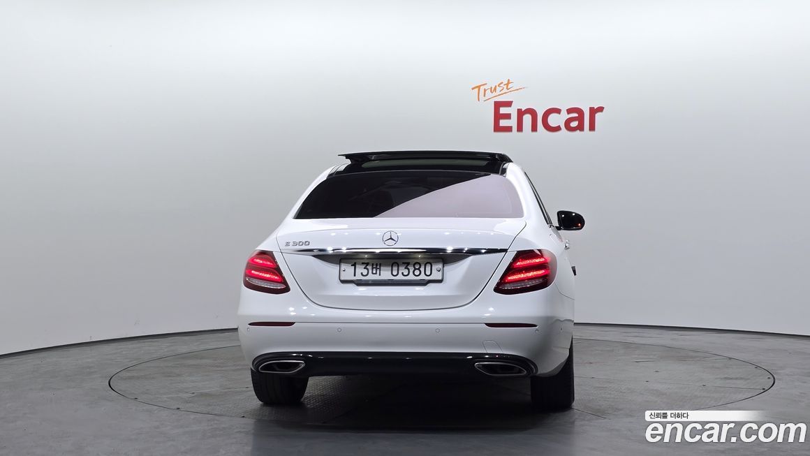 Mercedes-Benz E-Class 2017