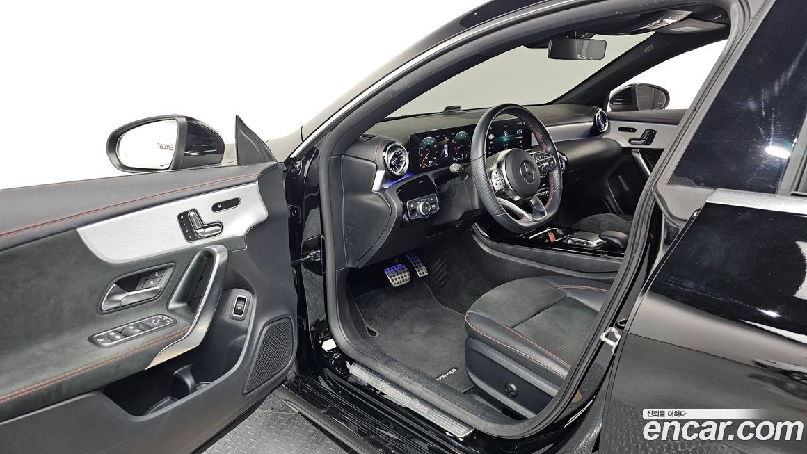 Mercedes-Benz CLA-Class 2021