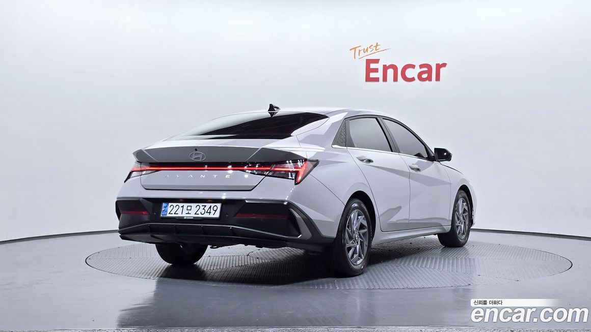 Hyundai AVANTE 2024