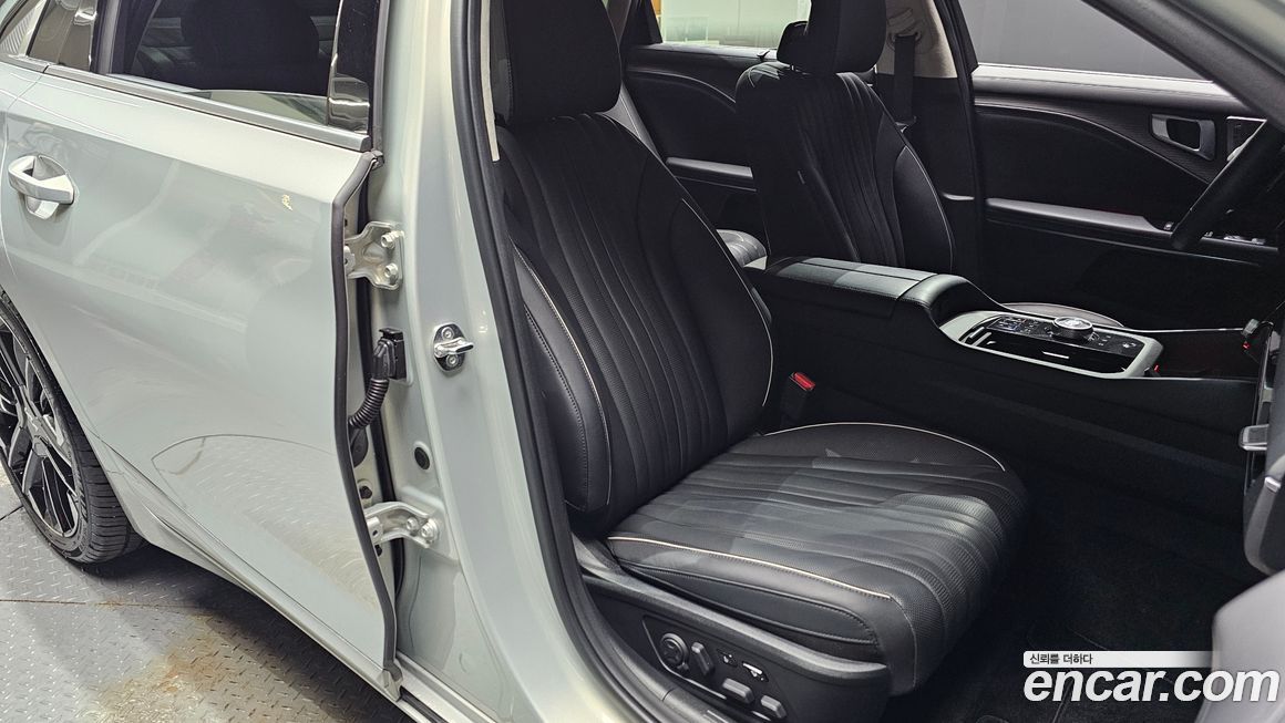 Kia K8 2025