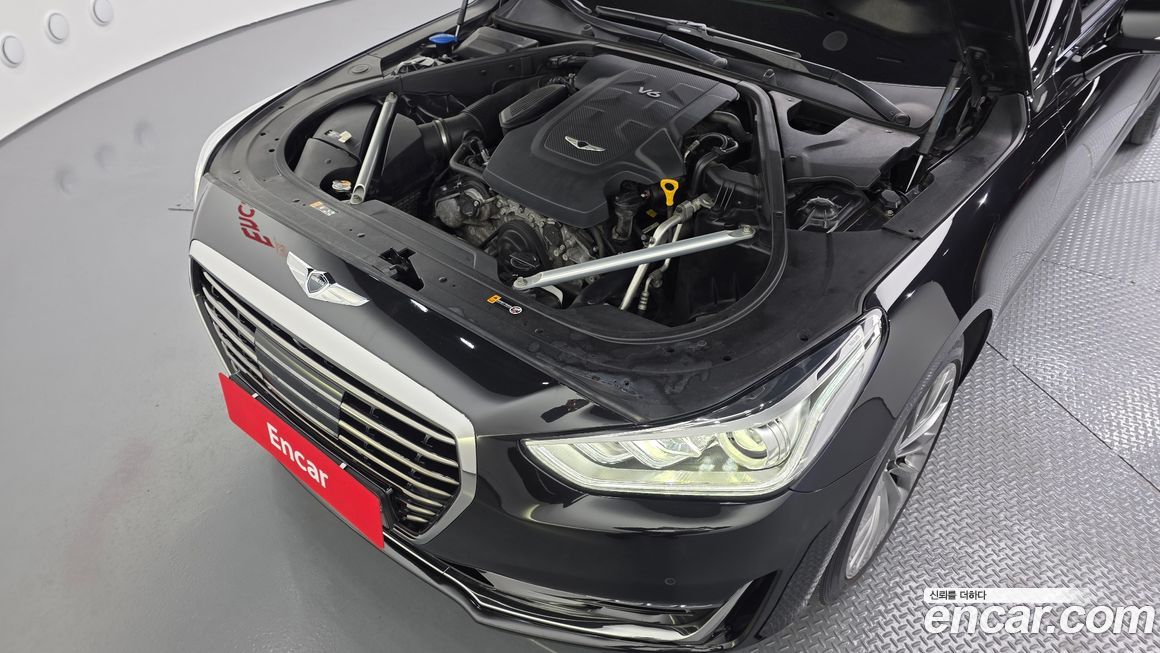 Genesis EQ900 2018