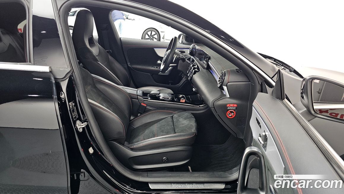 Mercedes-Benz CLA-Class 2021