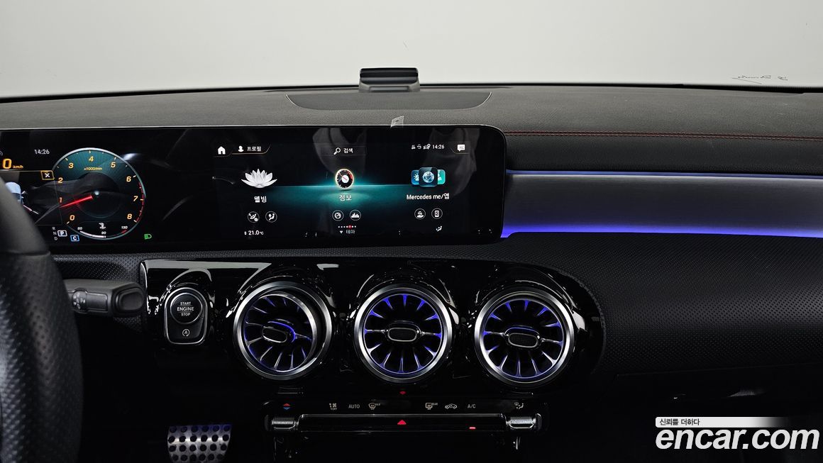 Mercedes-Benz CLA-Class 2021