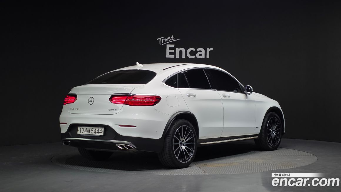 Mercedes-Benz GLC-Class 2019