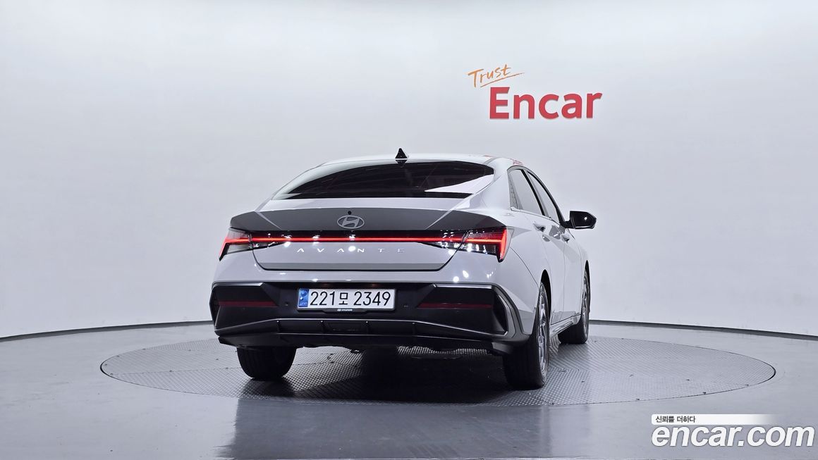 Hyundai AVANTE 2024