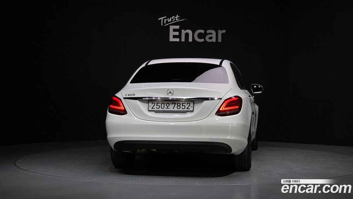 Mercedes-Benz C-Class 2020