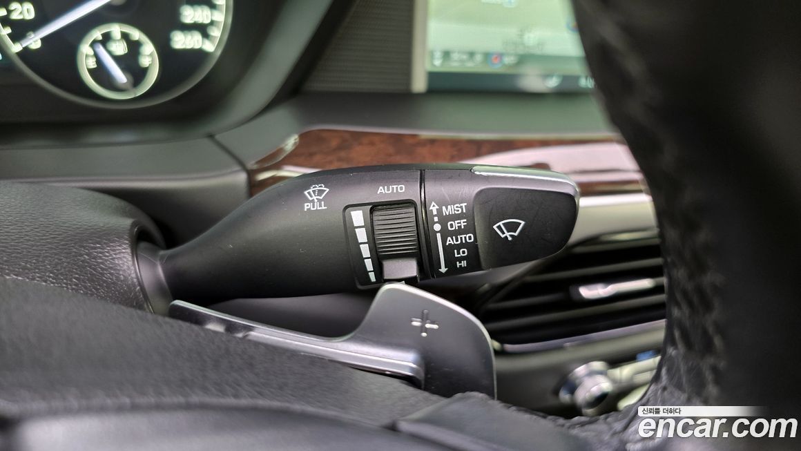 Genesis EQ900 2016