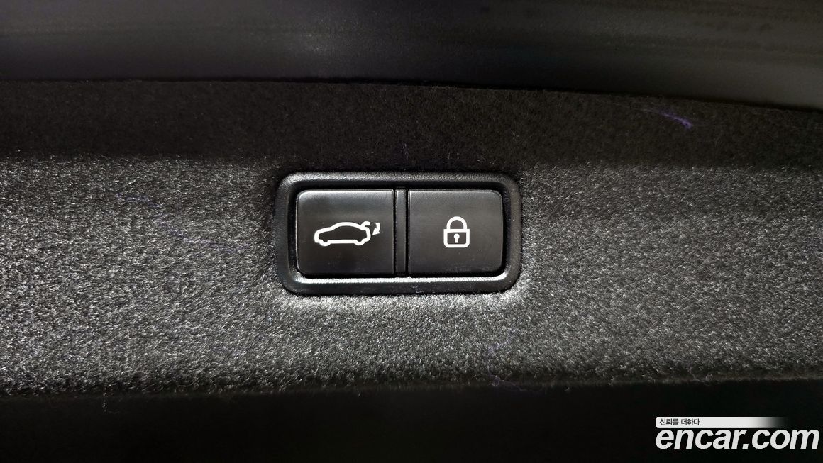Genesis EQ900 2016