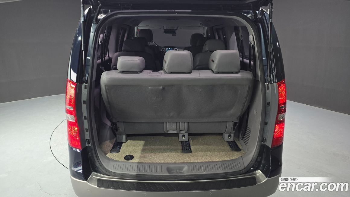Hyundai Starex 2019