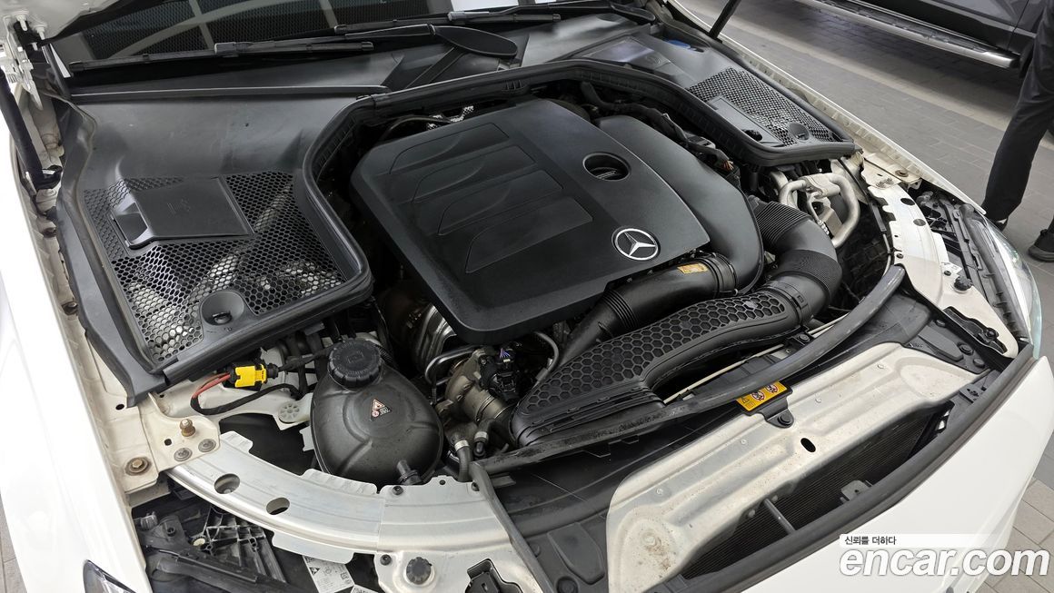 Mercedes-Benz C-Class 2020