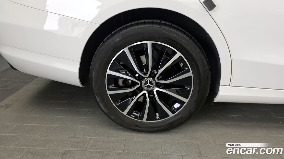 Mercedes-Benz C-Class 2020