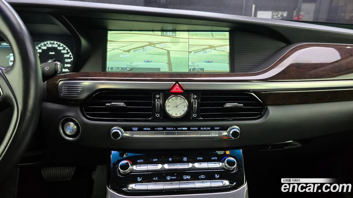 Genesis EQ900 2016