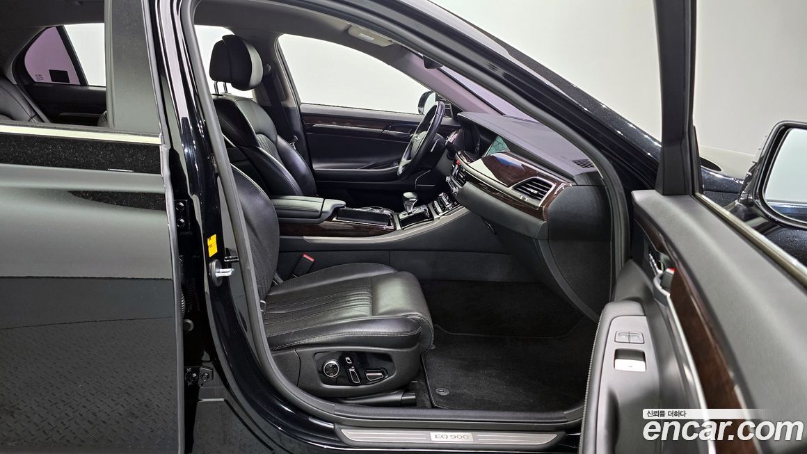 Genesis EQ900 2016