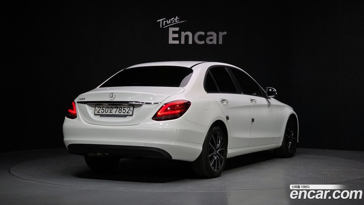 Mercedes-Benz C-Class 2020