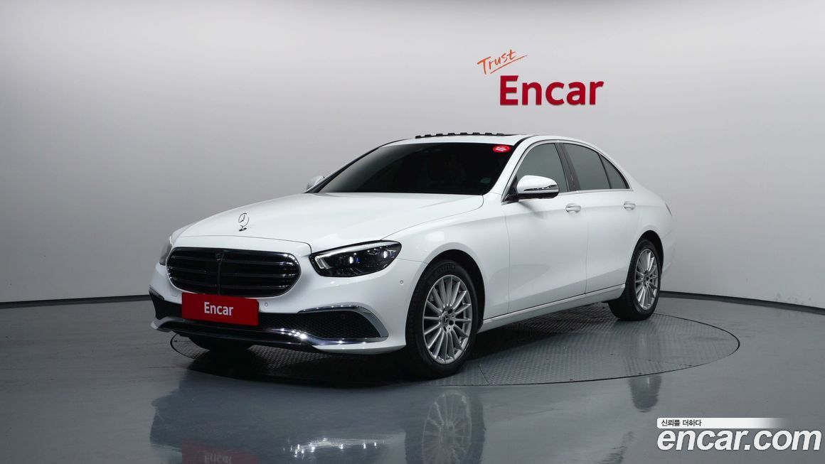 Mercedes-Benz E-Class 2022