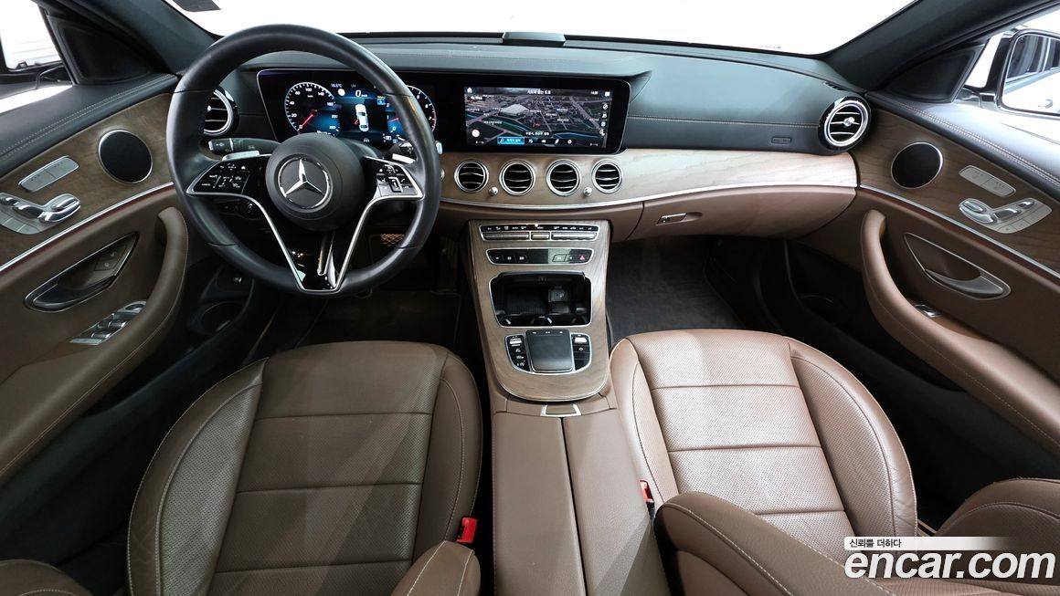 Mercedes-Benz E-Class 2022