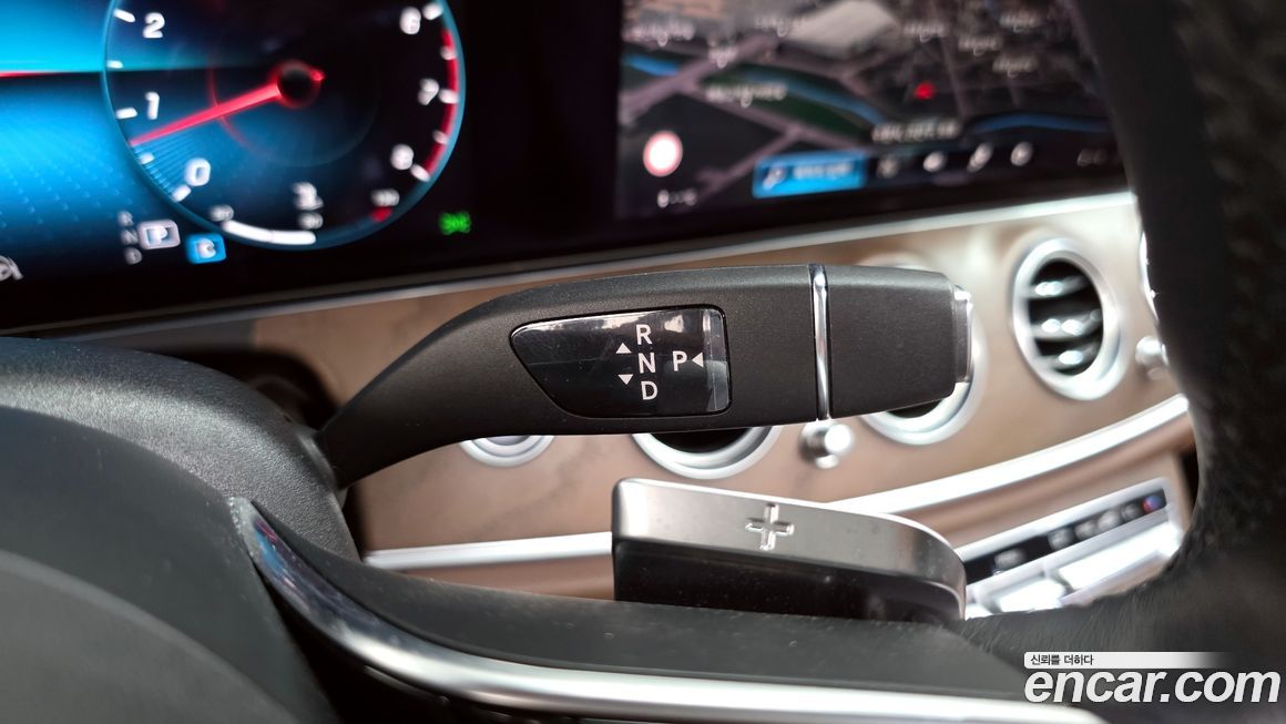 Mercedes-Benz E-Class 2022