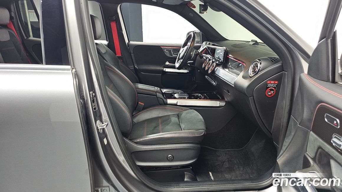 Mercedes-Benz GLB-Class 2022