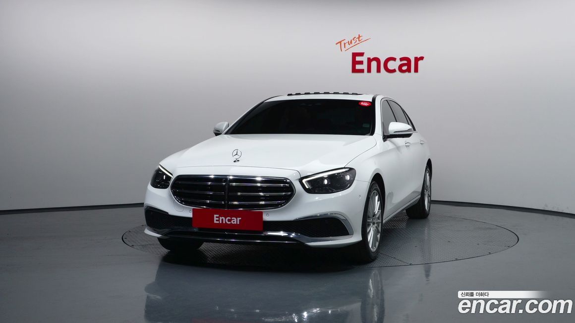 Mercedes-Benz E-Class 2022