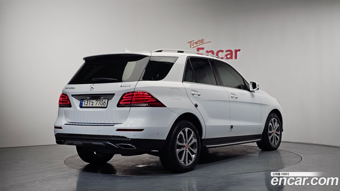 Mercedes-Benz GLE-Class 2016