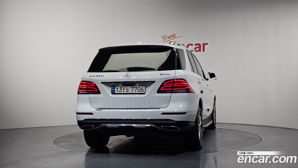 Mercedes-Benz GLE-Class 2016