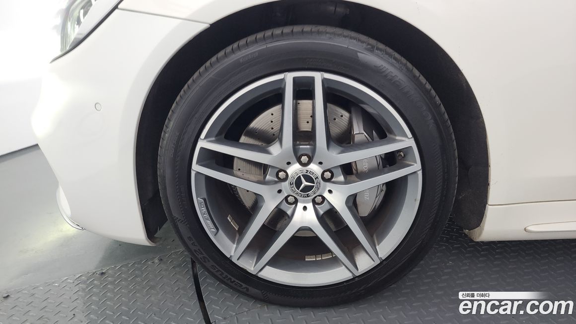 Mercedes-Benz S-Class 2020