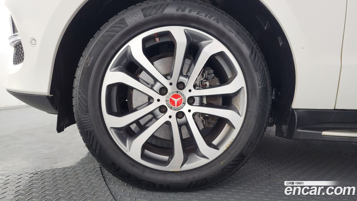 Mercedes-Benz GLE-Class 2016