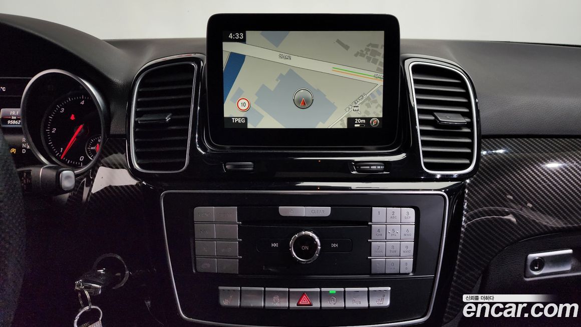 Mercedes-Benz GLE-Class 2016