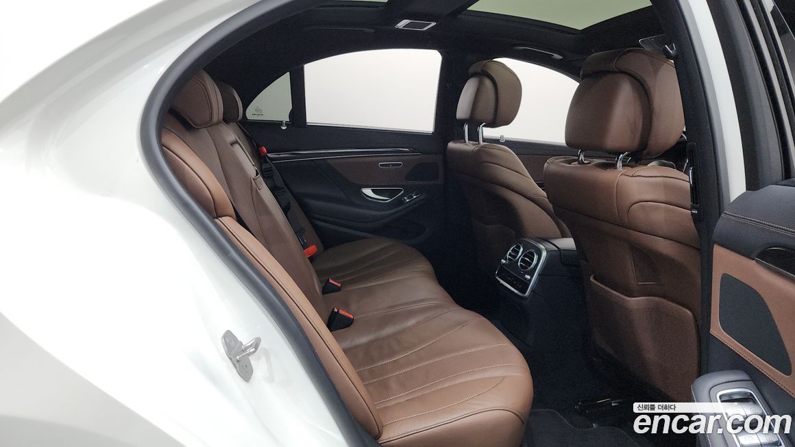 Mercedes-Benz S-Class 2020