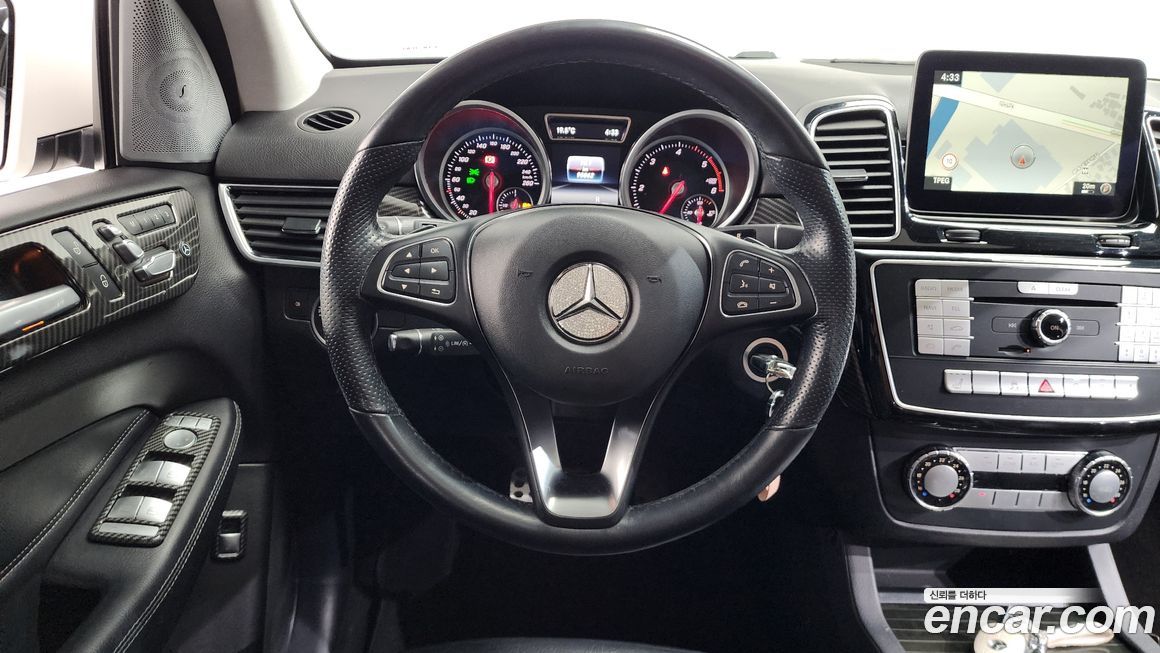 Mercedes-Benz GLE-Class 2016