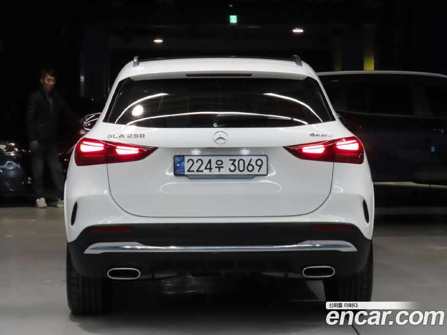 Mercedes-Benz GLA-Class 2024