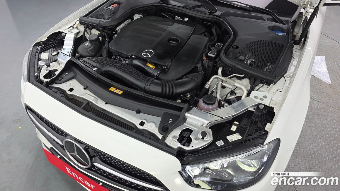 Mercedes-Benz E-Class 2022