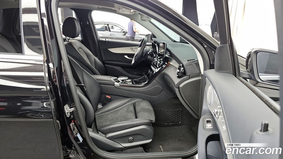 Mercedes-Benz GLC-Class 2019