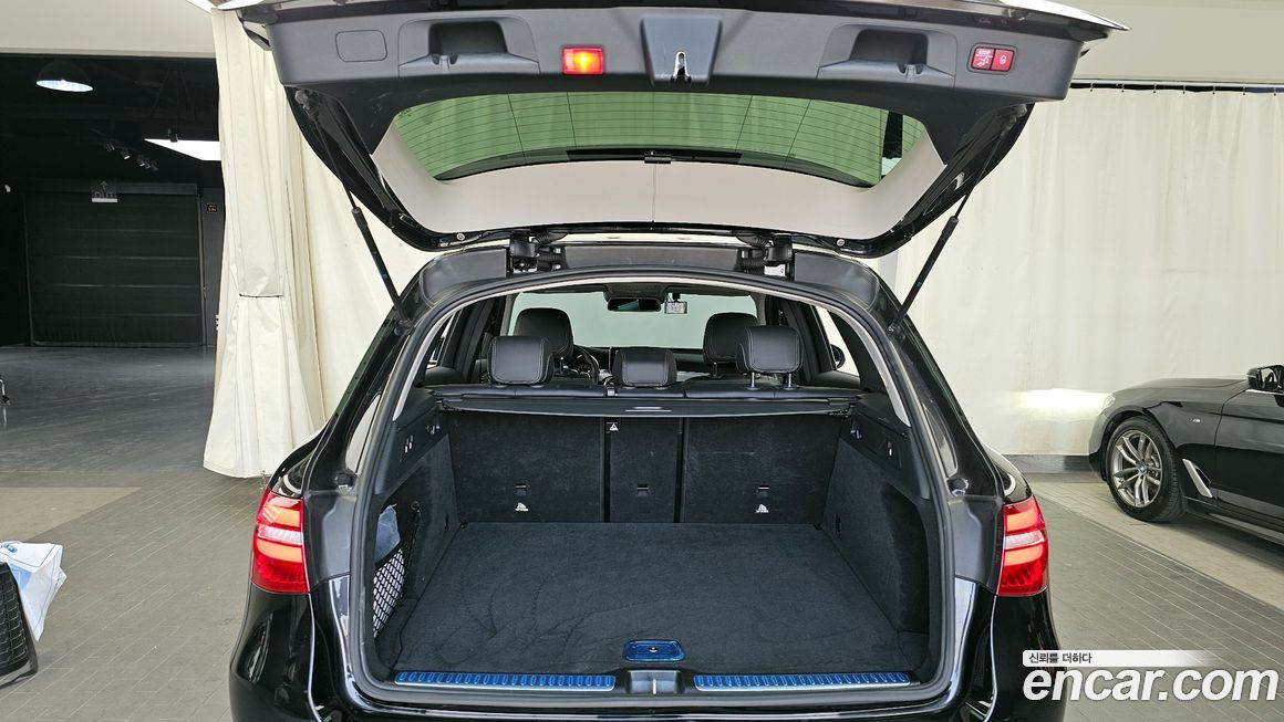 Mercedes-Benz GLC-Class 2019