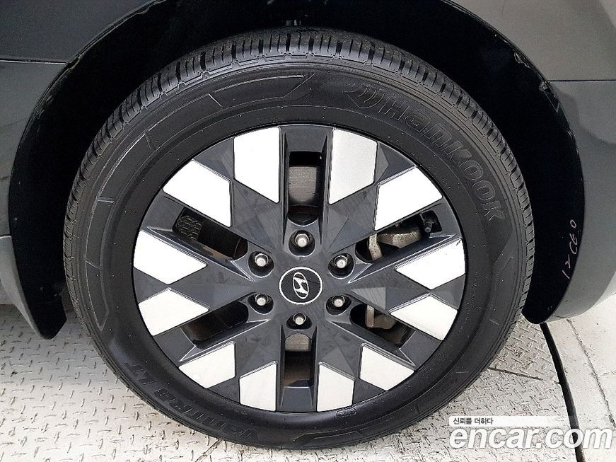 Hyundai Staria 2023