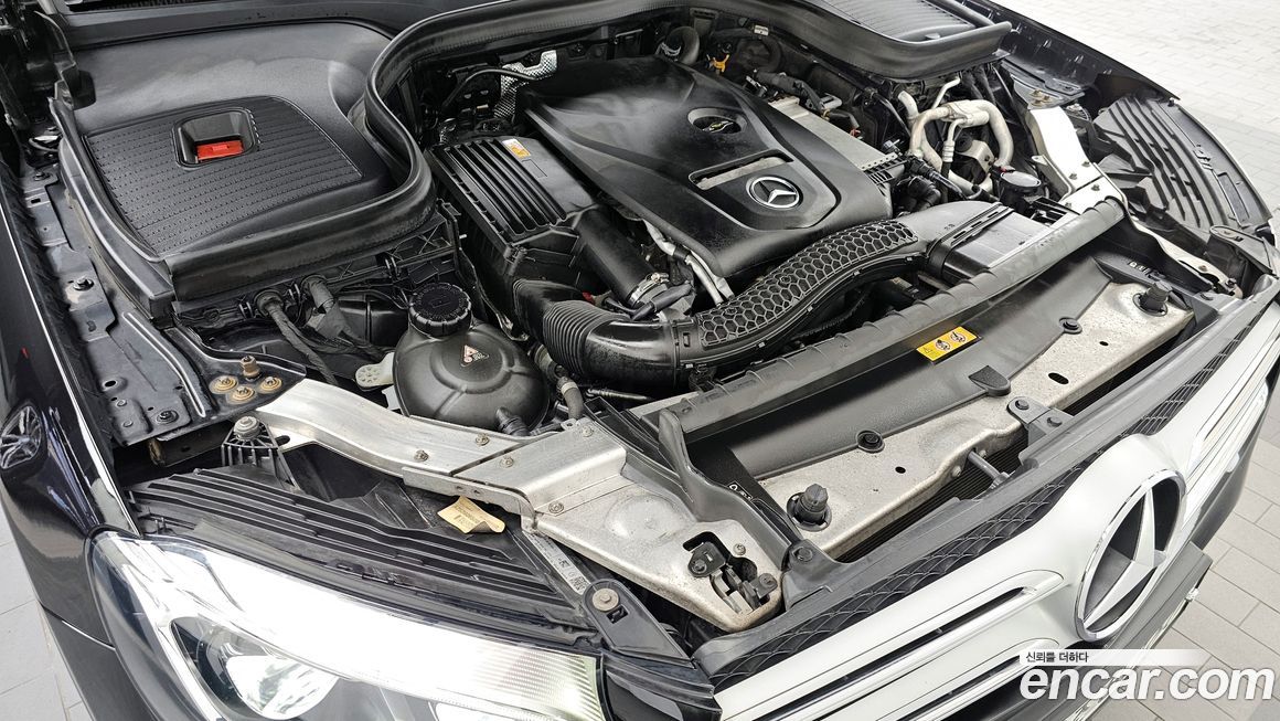 Mercedes-Benz GLC-Class 2019