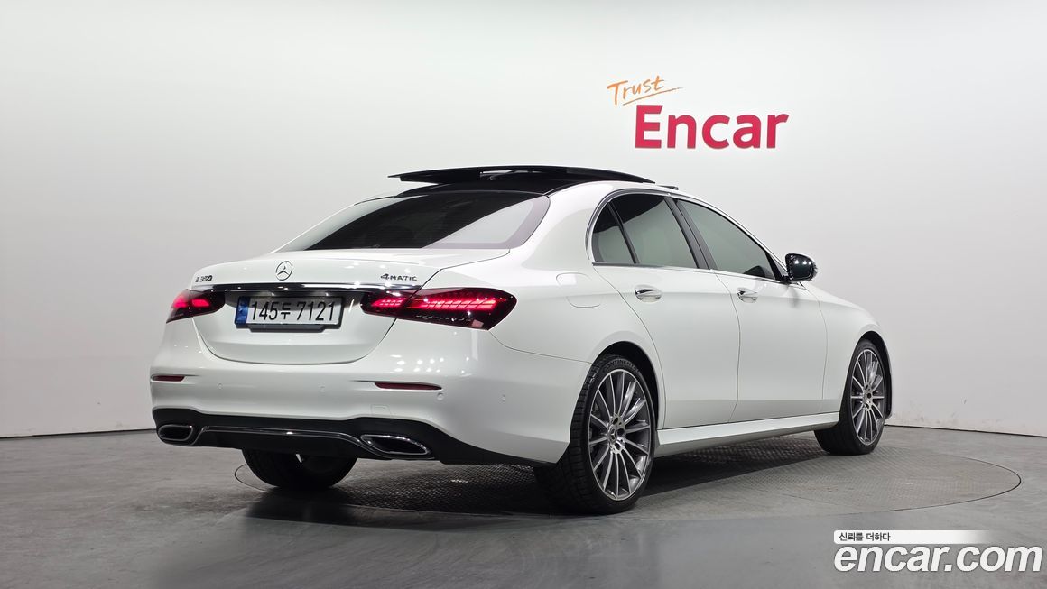 Mercedes-Benz E-Class 2022