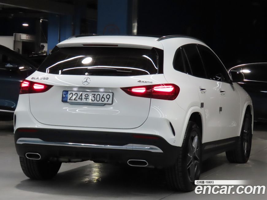 Mercedes-Benz GLA-Class 2024