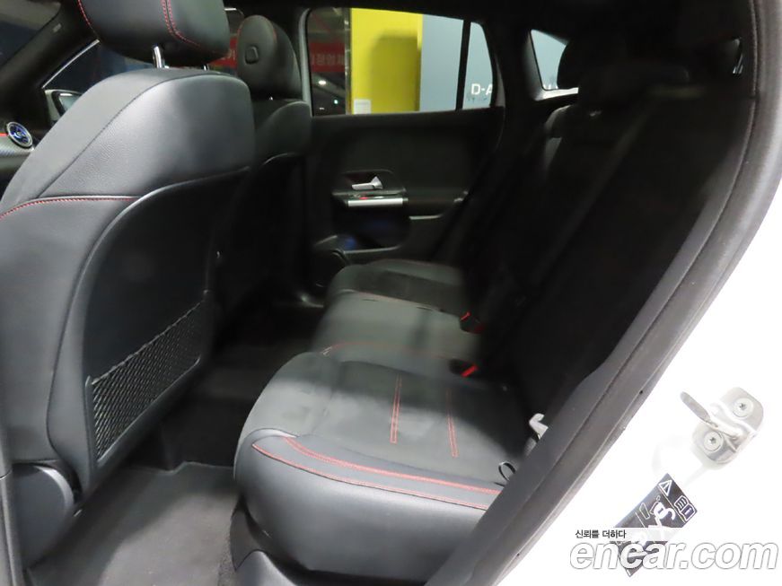 Mercedes-Benz GLA-Class 2024