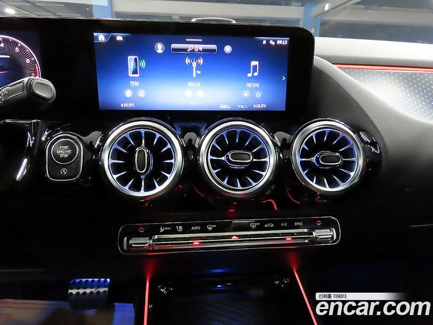 Mercedes-Benz GLA-Class 2024