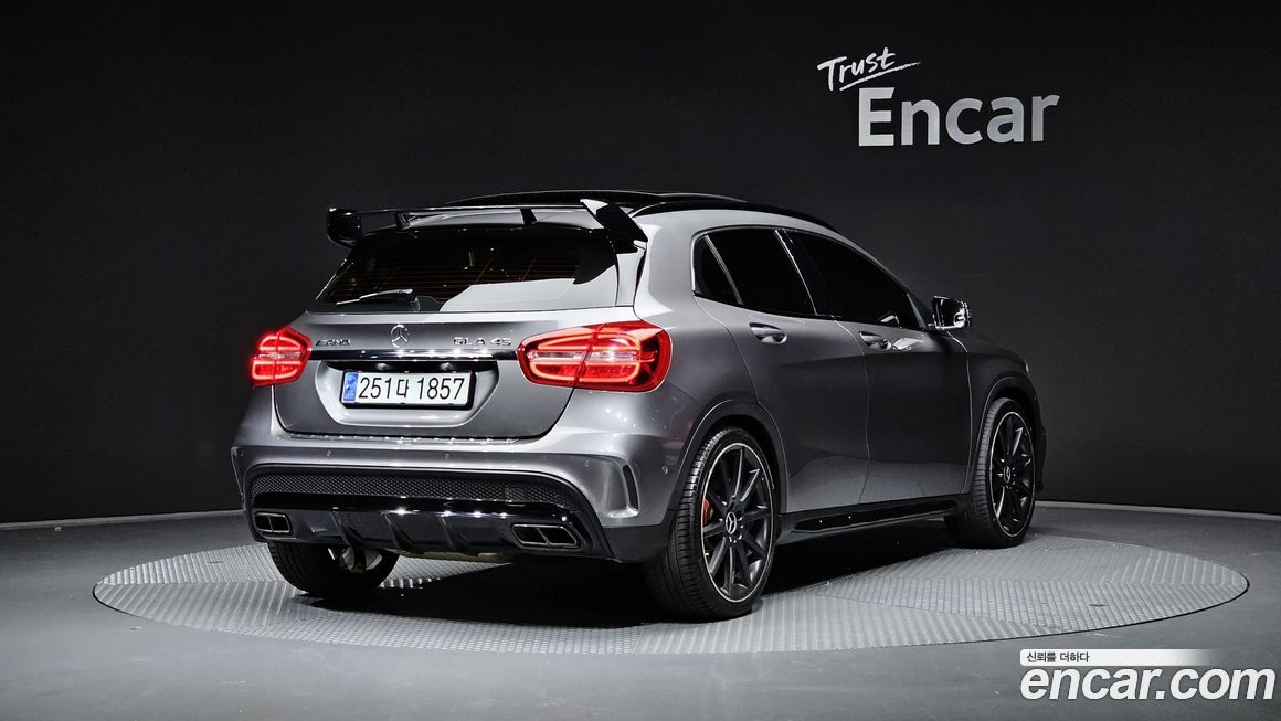 Mercedes-Benz GLA-Class 2016