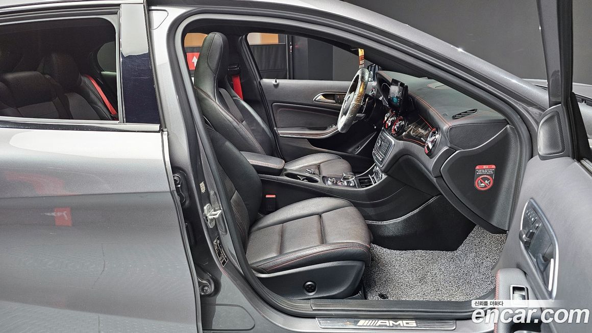 Mercedes-Benz GLA-Class 2016