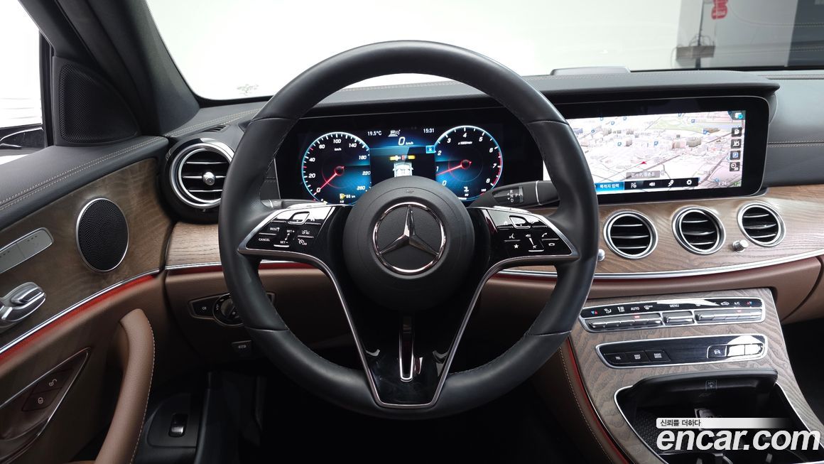 Mercedes-Benz E-Class 2022