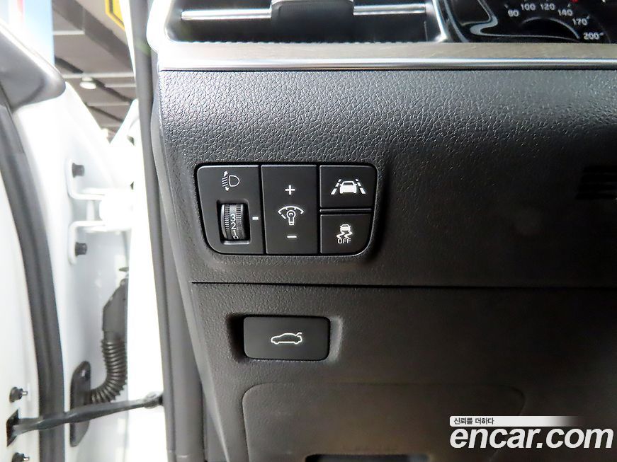 Kia K5 2023