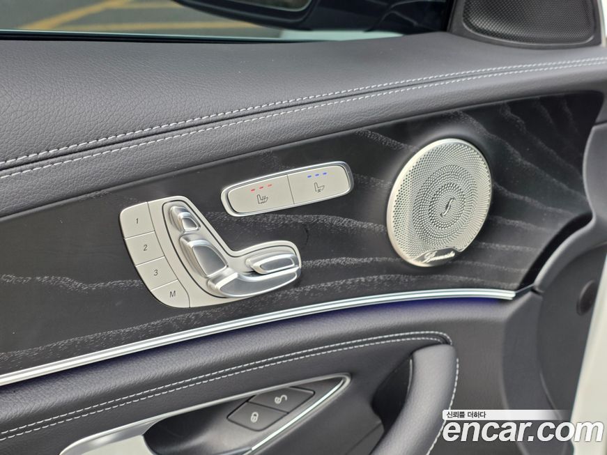 Mercedes-Benz E-Class 2022